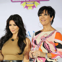 Kim Kardashian and Kris Jenner at the press conference for the launch of Millions Of Milkshakes | Picture 101729